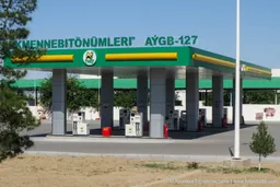 Туркменистан вновь снизил объём топлива для выезжающих за пределы страны